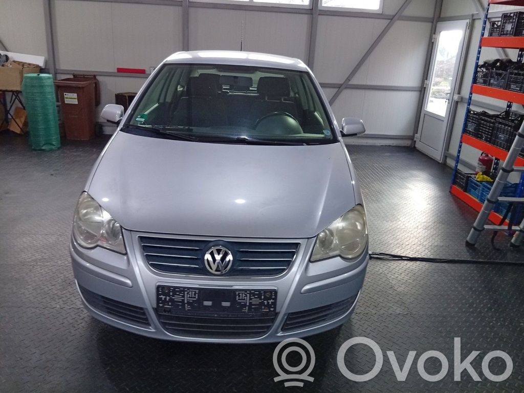 Polo IV 9N3 Polo  6Q0837751