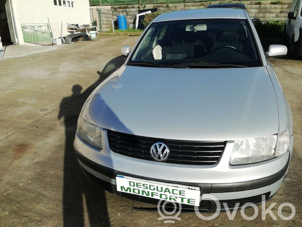 Passat Alltrack Passat  8D0407272EK