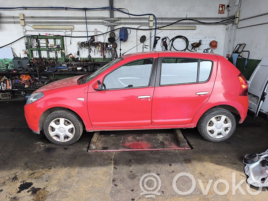 Sandero Sandero, Sandero Stepway  8200667608A