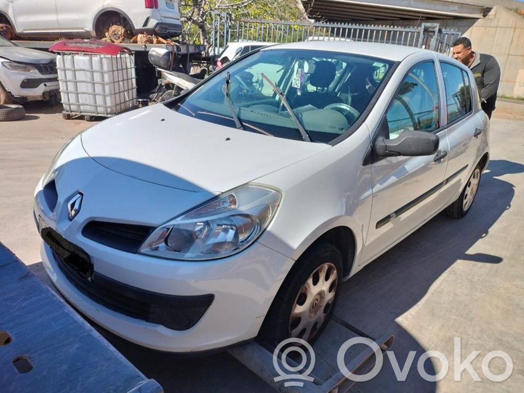 Clio III Clio  21673884