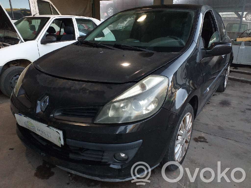 Clio III Clio  8200170204
