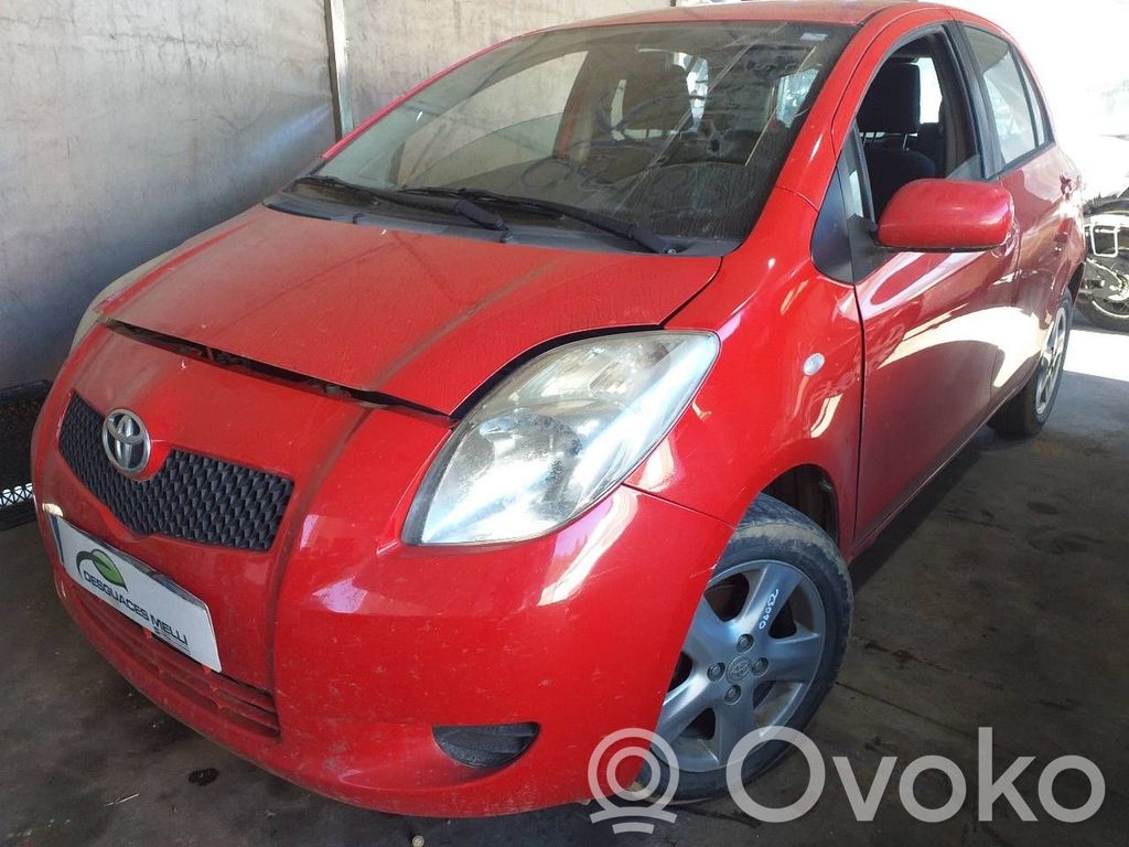Yaris Yaris  236700N030