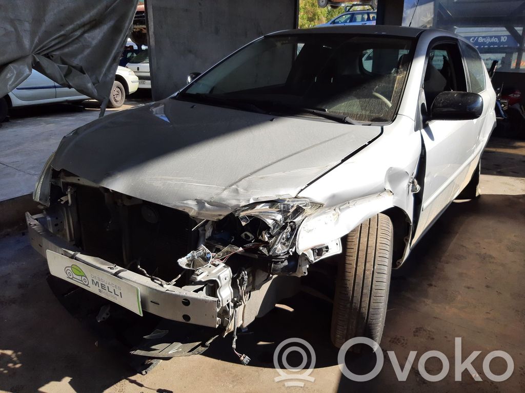 Corolla E120 E130 Corolla  6902302010