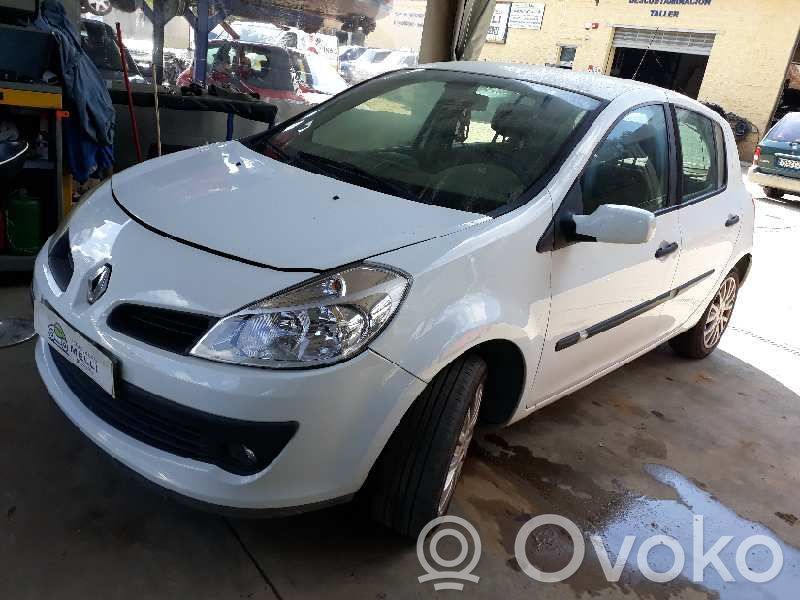 Clio III Clio  8200296683