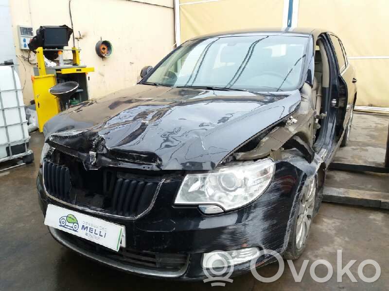 Superb B6 (3T) Superb  3T1857919