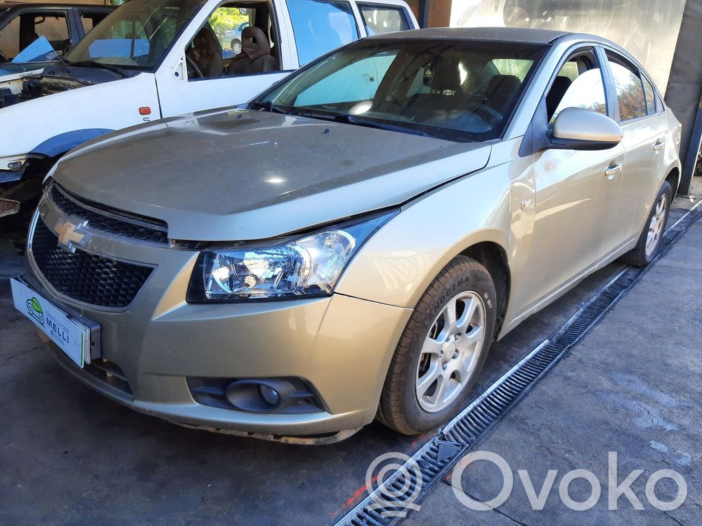 Cruze Cruze  96845904