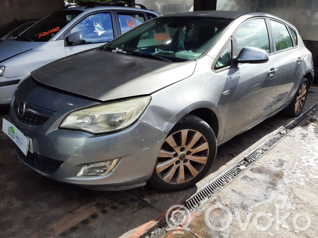 Astra J Astra  13271827