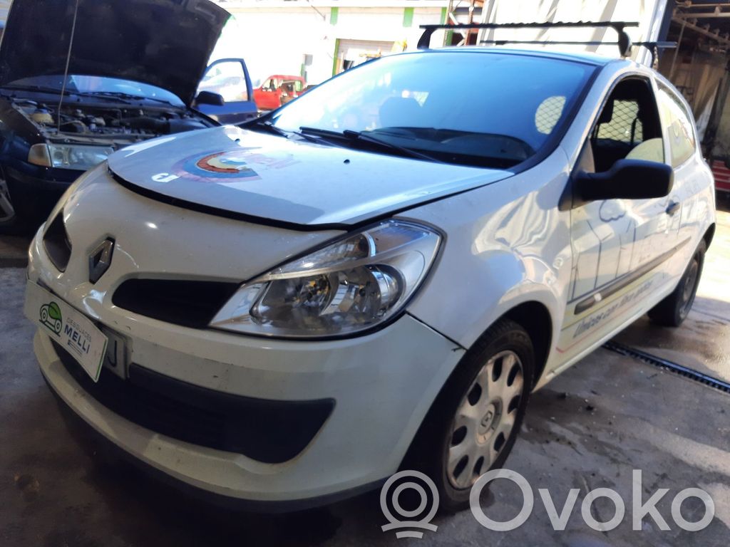 Clio III Clio  8200652284
