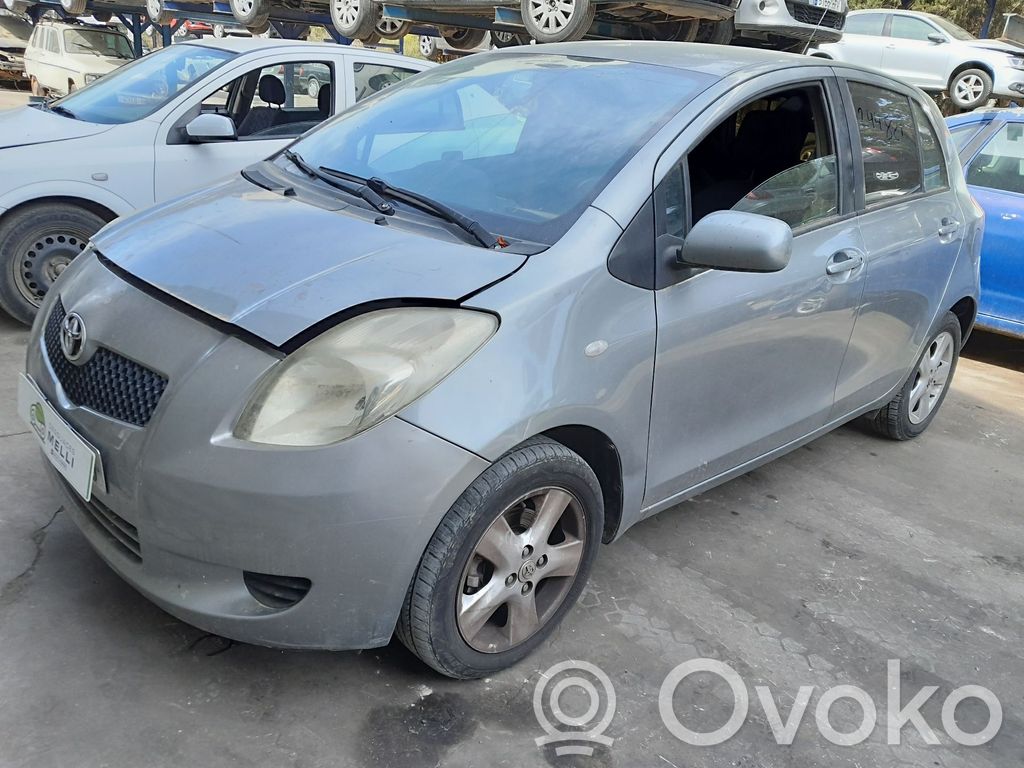 Yaris Yaris  891700D210