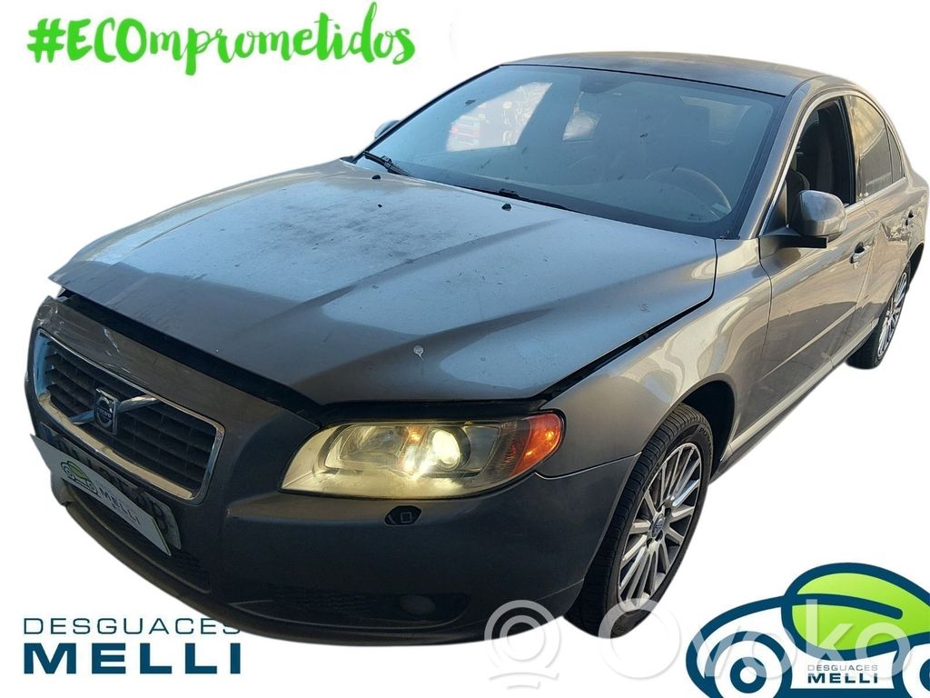 S80 S80  P30736894