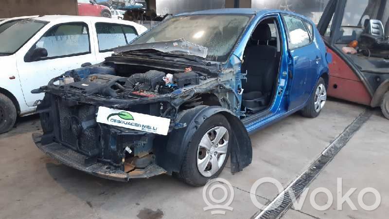 i30 i30  328001H105