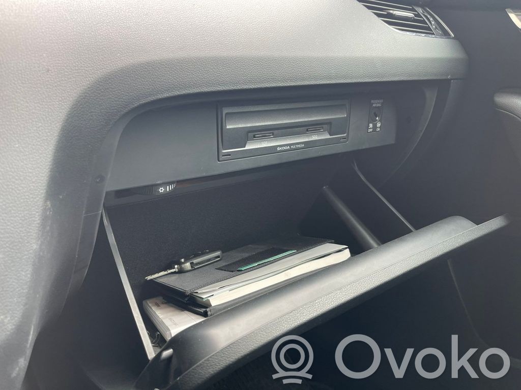 Octavia Mk3 (5E) Octavia  5E0857504B