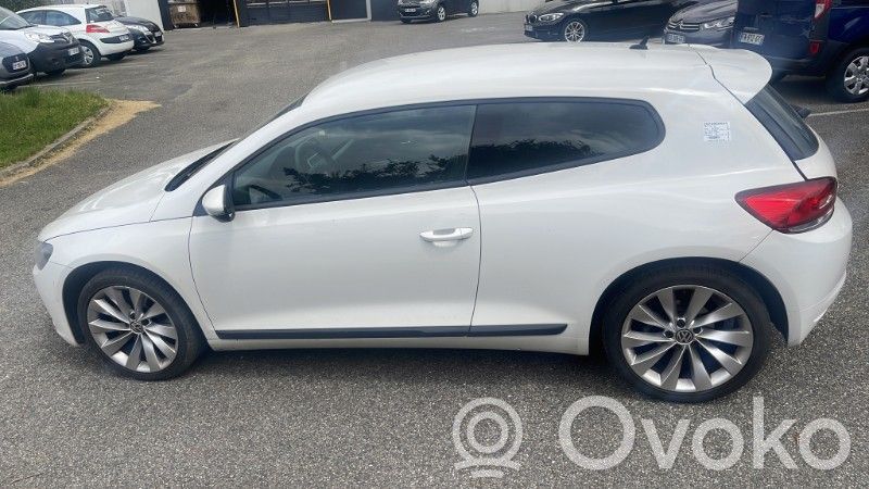 Scirocco Scirocco  1Q0201060P