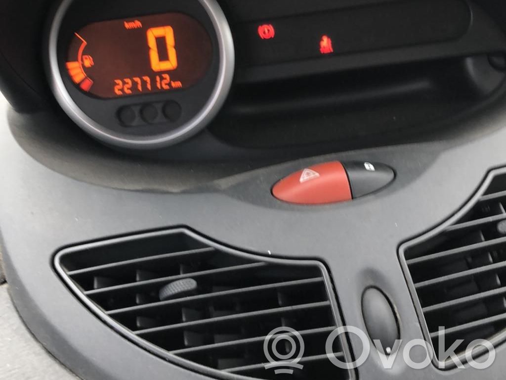 Twingo II Twingo  8201156008