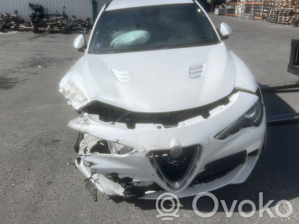 Stelvio Stelvio  50540709