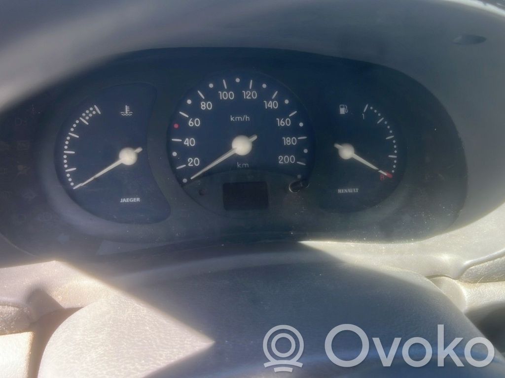 Clio II Clio  7701471478