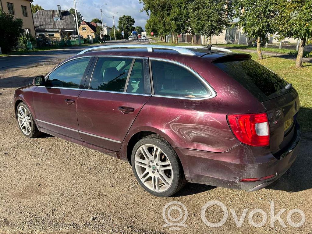 Superb B6 (3T) Superb  3T2920941H