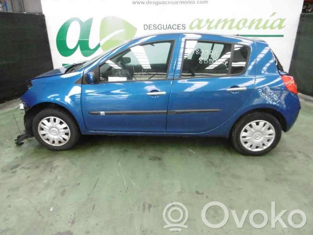 Clio III Clio  8200522357
