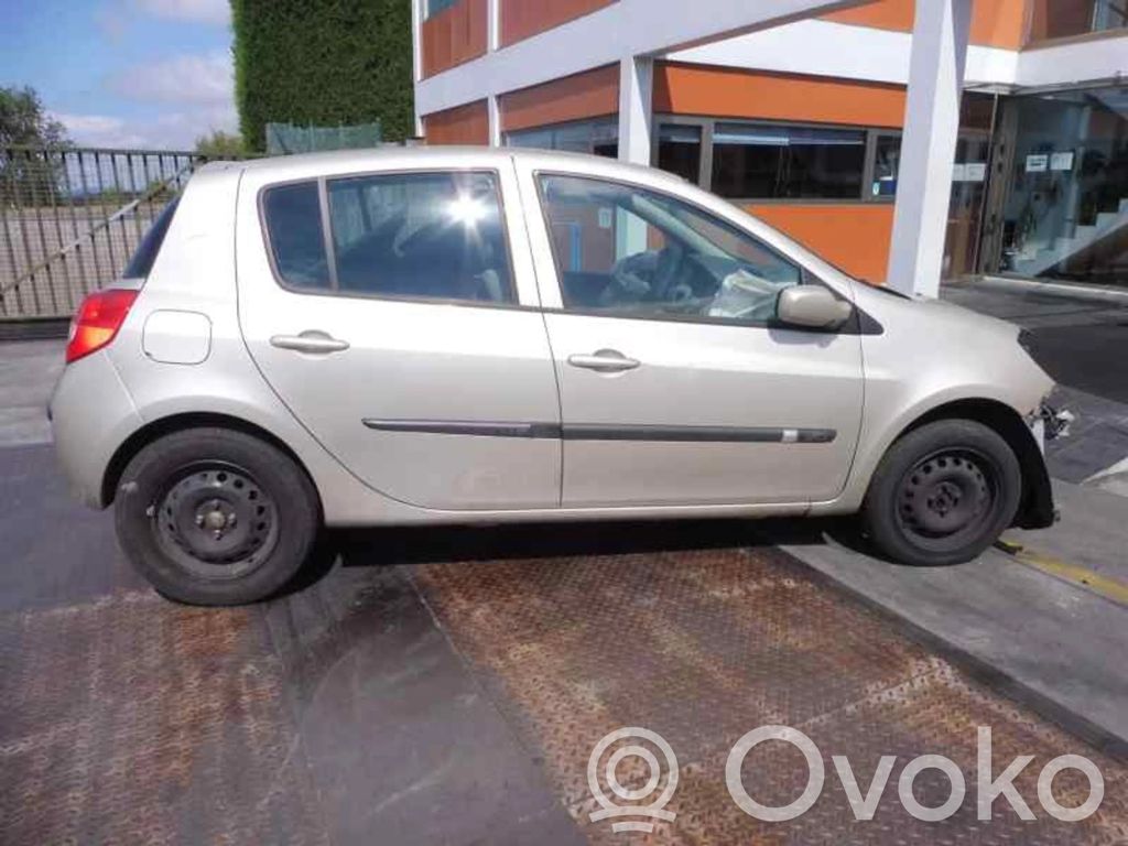 Clio III Clio  8200214173D