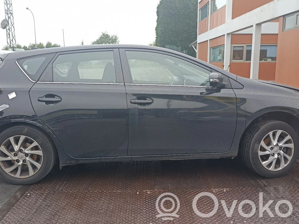 Auris E180 Auris  281000Y240