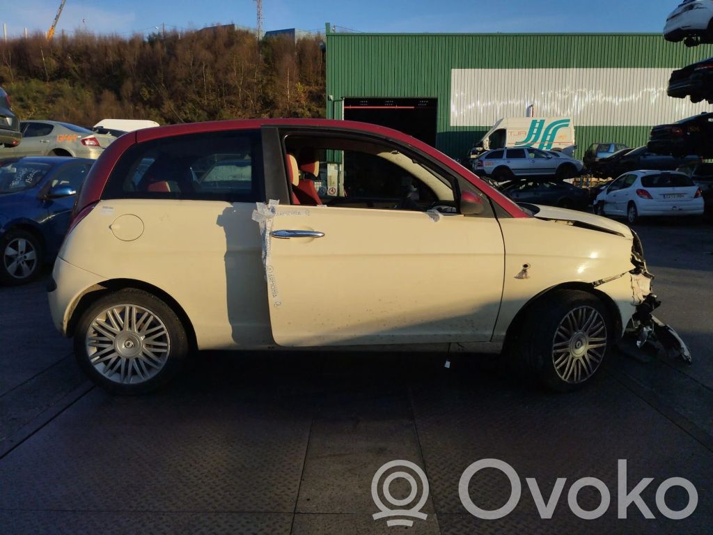 Ypsilon Ypsilon  735349457