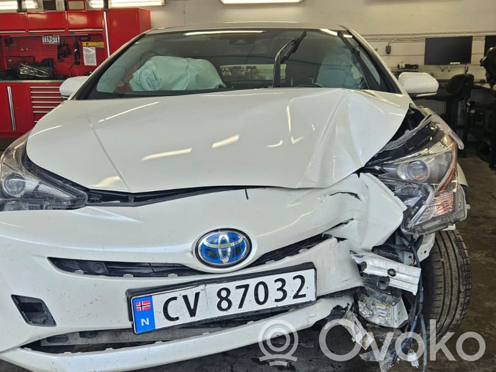 Prius (XW50) Prius  PF4L