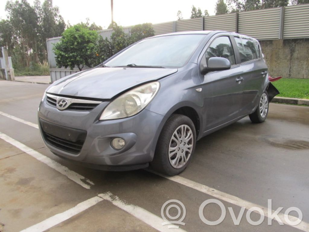 i20 (PB PBT) i20  9350931043