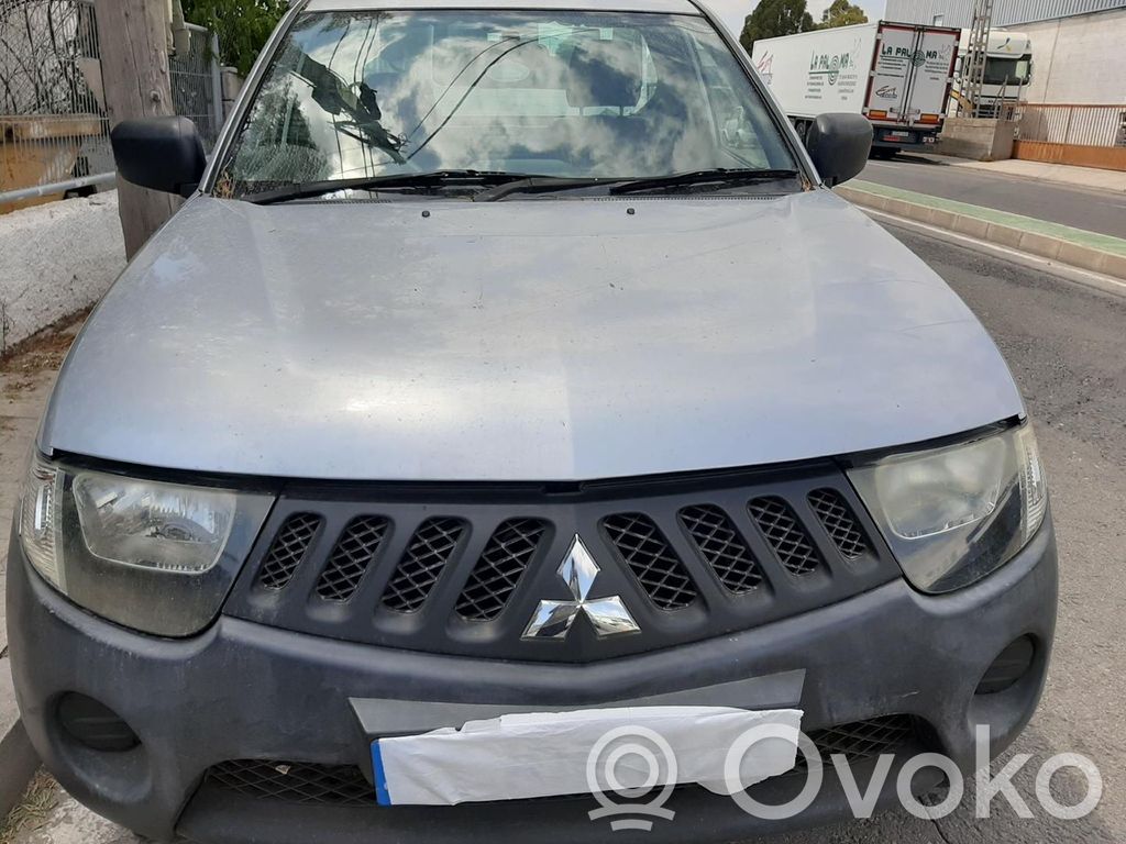 L200 L200, L300, L400 Space Gear  NSB053GR77