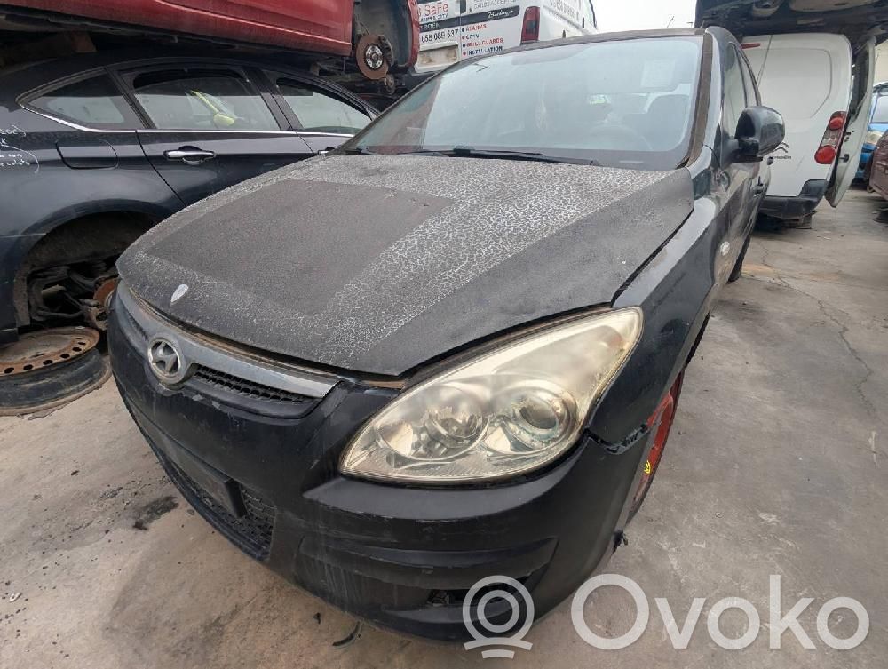 i30 i30  563002L700
