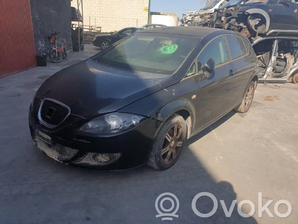 Leon (1P) Leon  5P0953235A