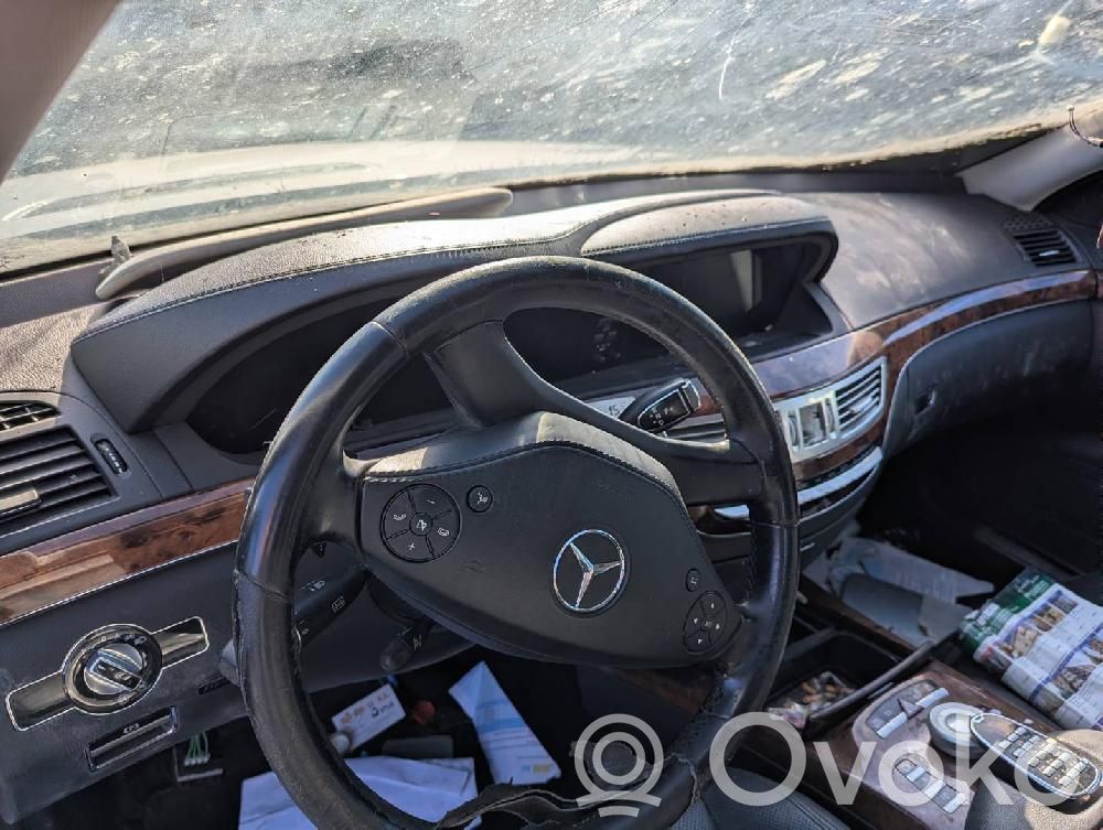 S W221 S-class, AMG (W126, W140, W220, W221, W222)  997110109