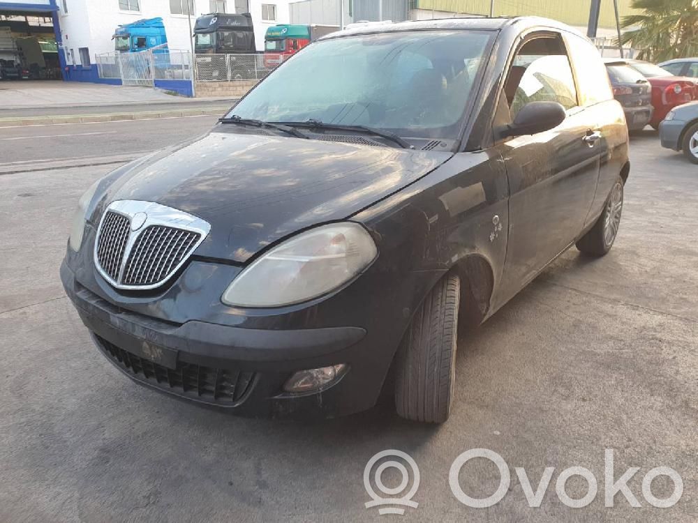 Ypsilon Ypsilon  5B2430600