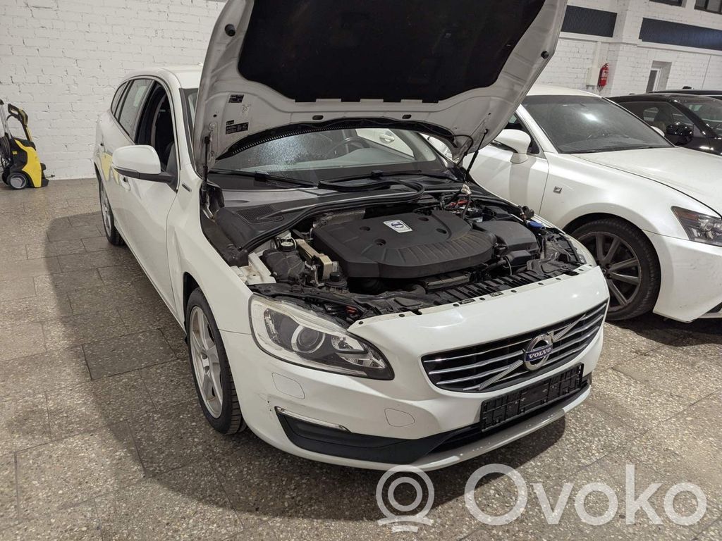 V60 V60, V60 Cross Country  30791695