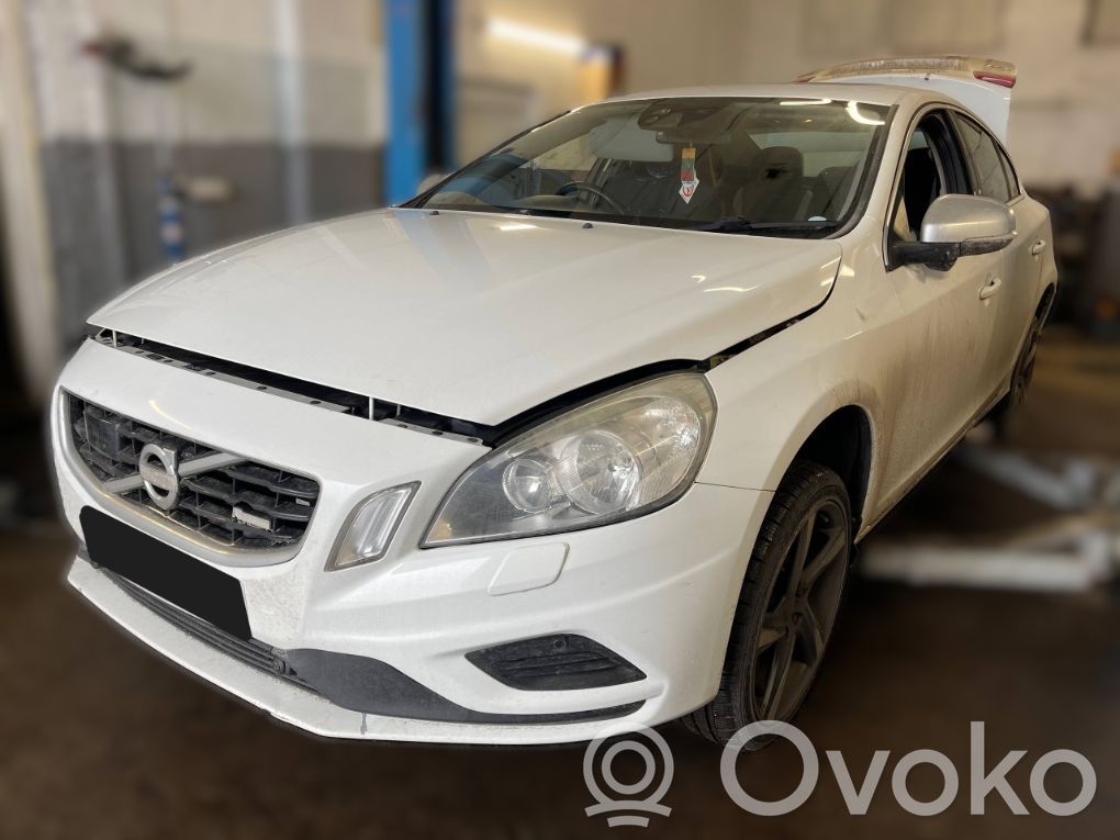 V60 V60, V60 Cross Country  31343146