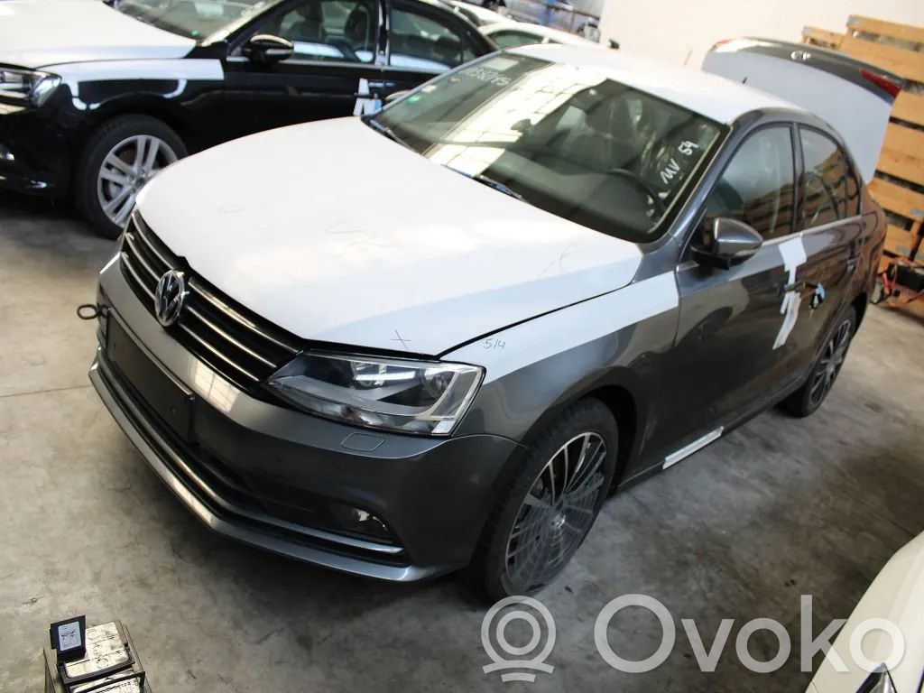 Jetta VI Jetta  5C6853372