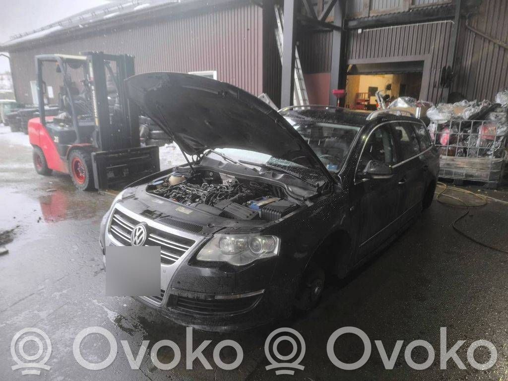 PASSAT B6 Passat  3C8880201L