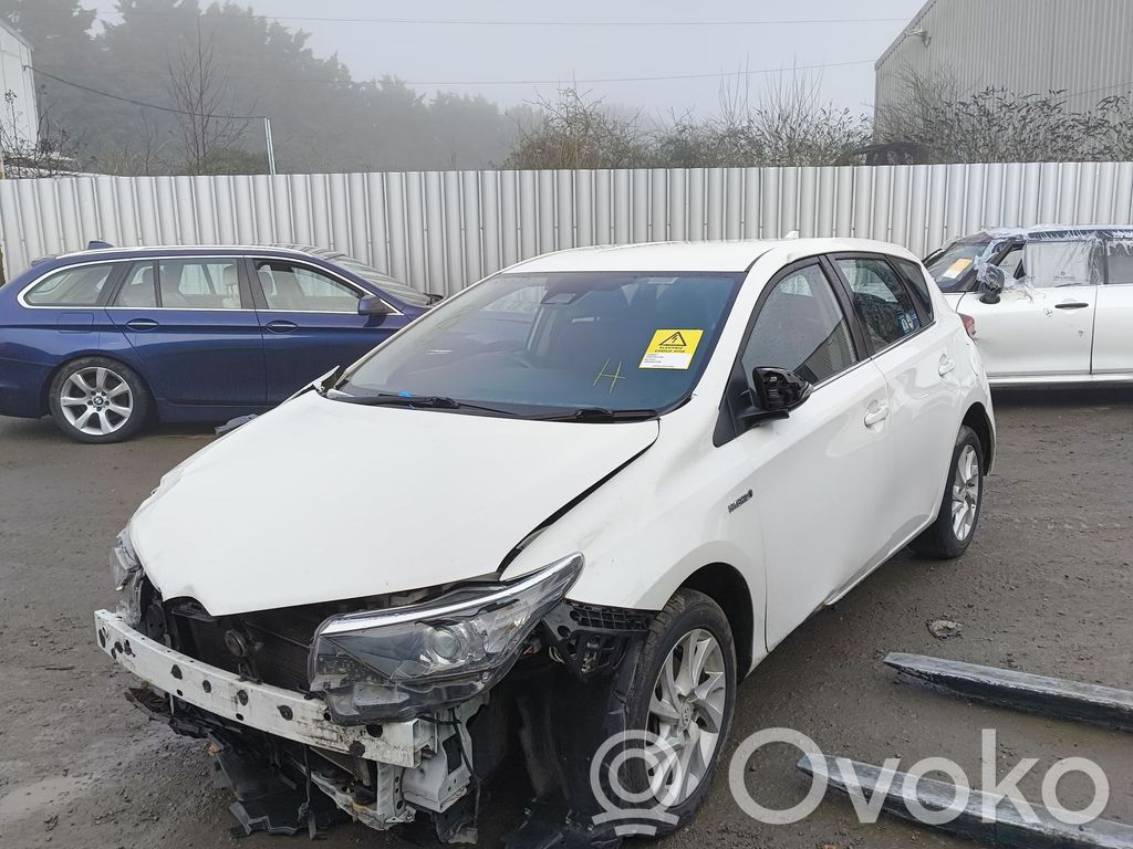 Auris E180 Auris  B02L