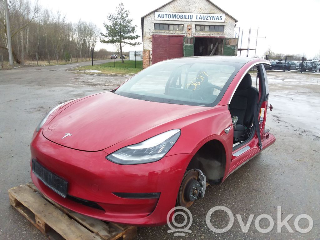 Model 3 Tesla Model 3  112750201D