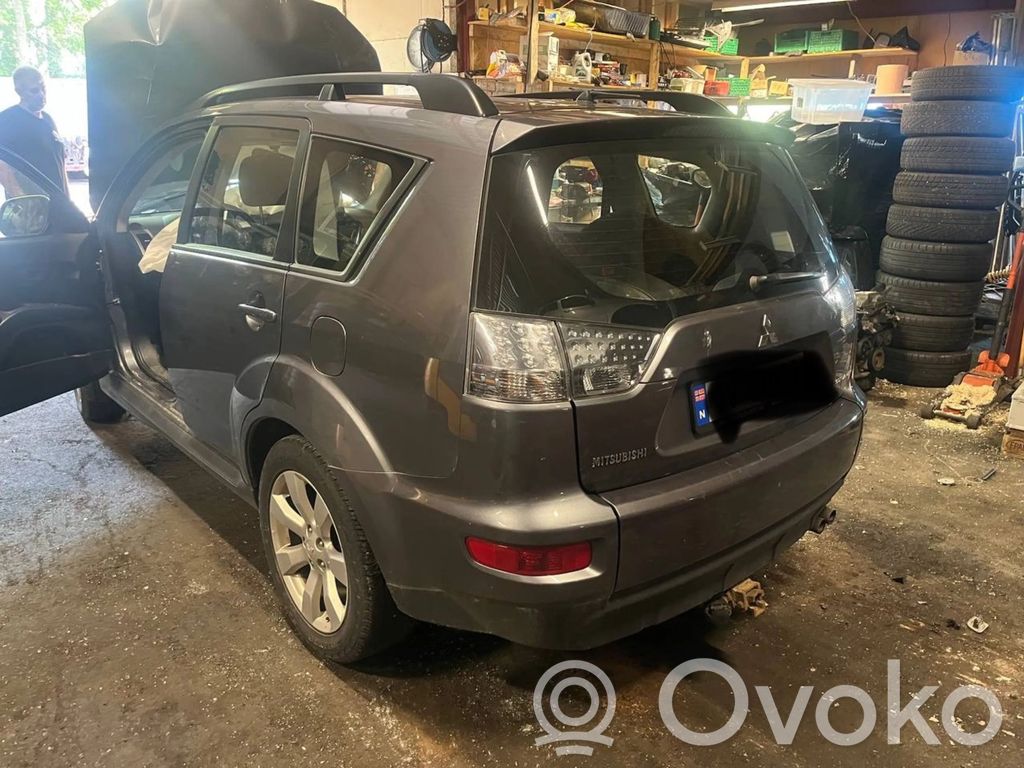 Outlander Outlander  8512B983