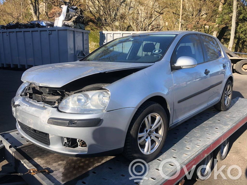 Golf V Golf  1K6945096N