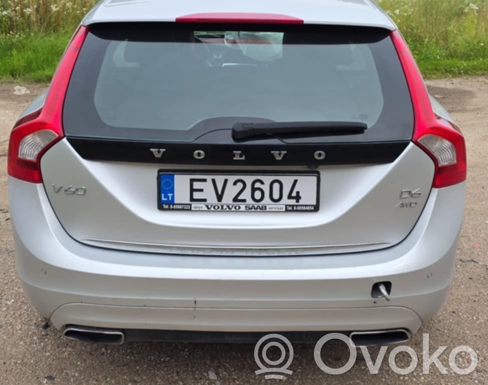 V60 V60, V60 Cross Country  31350642