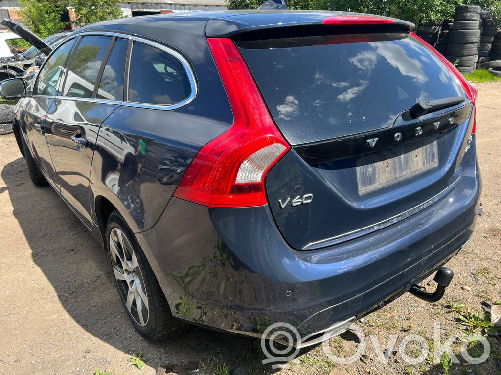 V60 V60, V60 Cross Country  31324668