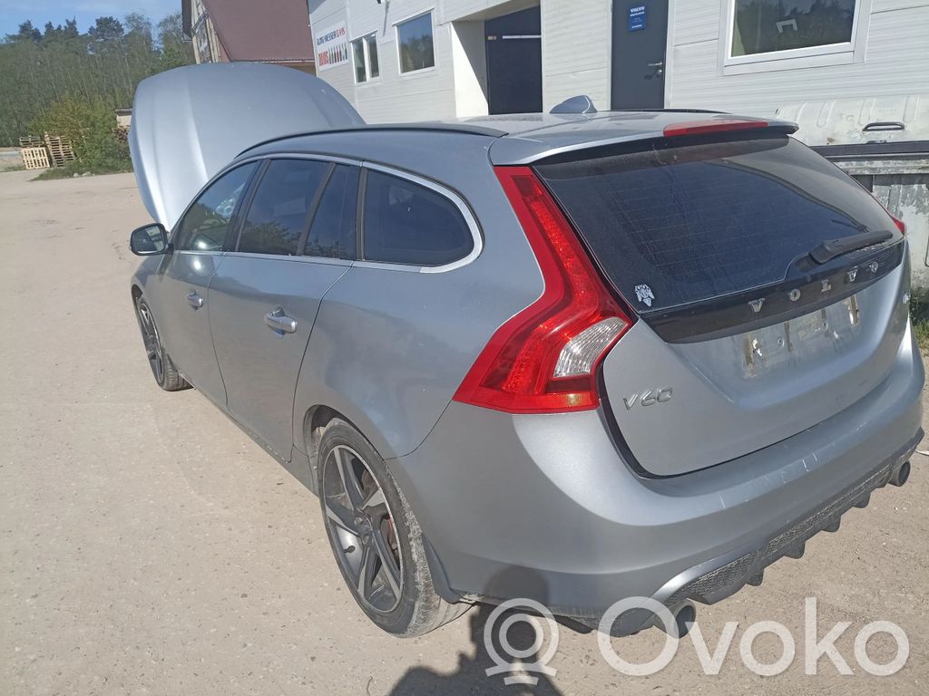 V60 V60, V60 Cross Country  30791678