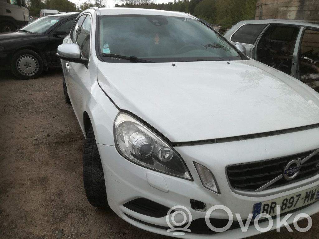 V60 V60, V60 Cross Country  30739412