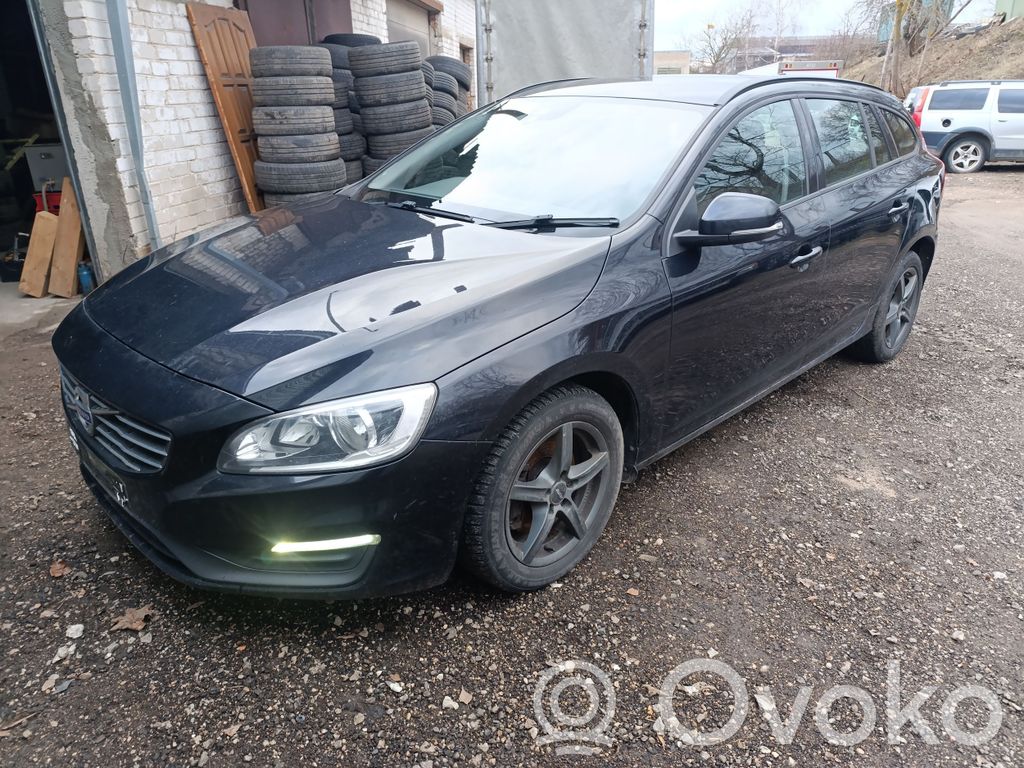 V60 V60, V60 Cross Country  31405404