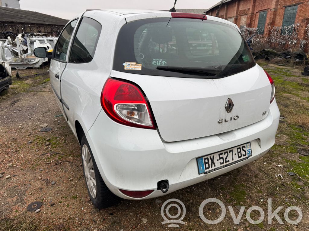 Clio III Clio  20012
