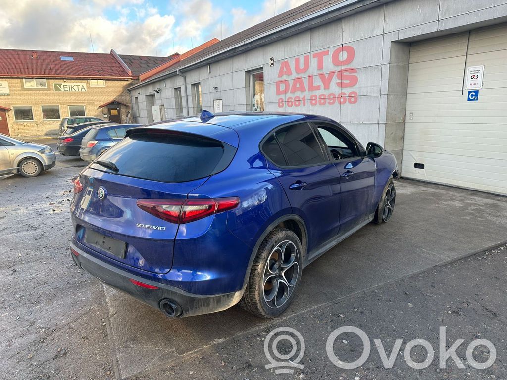 Stelvio Stelvio  01561092280