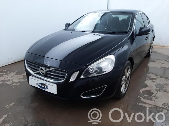S60 S60  31294521