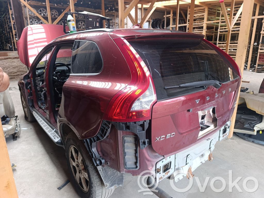 XC60 XC60  7G9N10D893AG
