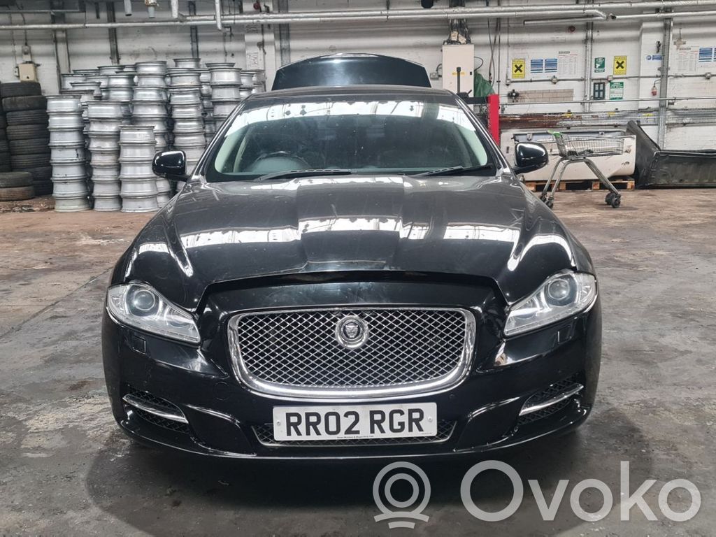 XJ X351 XJ  8R832C496AC